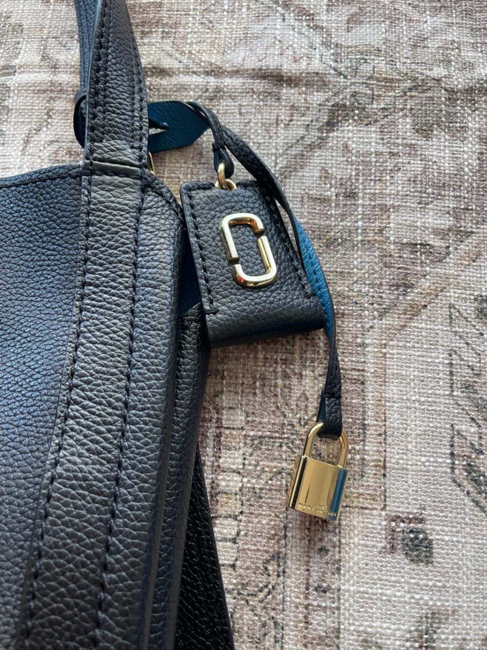 Marc Jacobs Editor Black Pebbled Leather Shoulder Hobo Tote - Picture 5 of 16